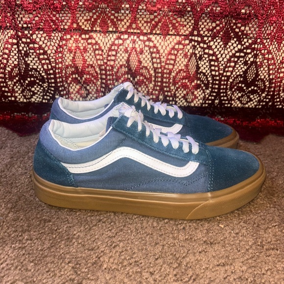 Vans - Picture 2 of 4